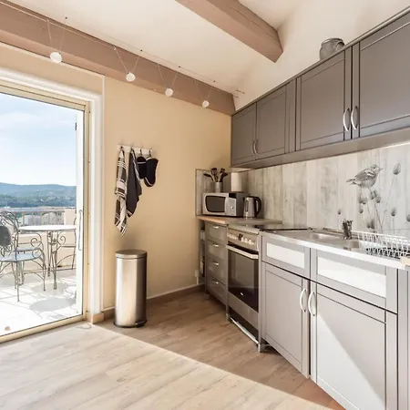 Holiday home Sea View, Vue Mer, Piscine Le Lavandou